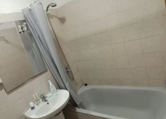 Juvenil Hostel Los Cristianos (Tenerife)